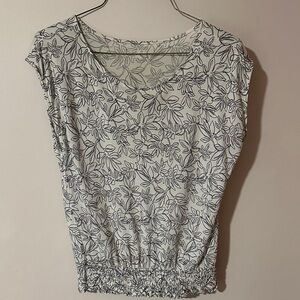 LOFT‎ Monochrome Floral Print Blouse